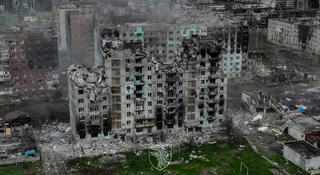 When Politics Erase the Cost of War